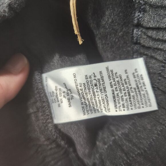 Amazon Essentials Women's Tapered Pant - Picture 10 of 14